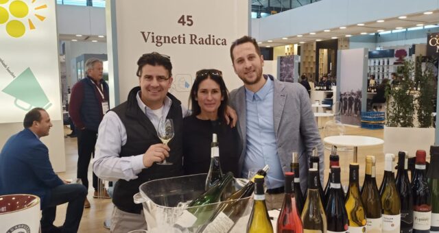 #WRP #WRacingProject 🔵🔴 W Racing Project 🇮🇹 🌎 THE W RACING PROJECT 🔵🔴 WAS PRESENT AT THE WINE FAIR IN VERONA TOGETHER WITH THE FROM VIGNETI RADICA EXPO 🇮🇹 🌎